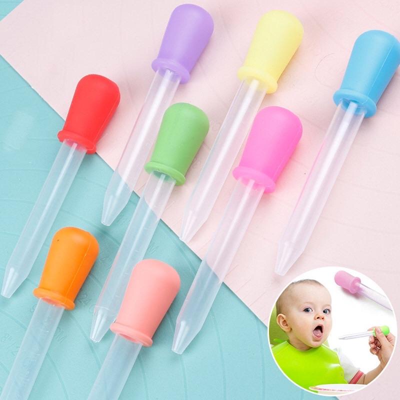 HCM-ỐNG BÓN BƠM SỮA HÚT SỮA CHO BÉ LƯỜI UỐNG SỮA 3ML-5ML, LẺ 1 ỐNG (GIAO MÀU NGẪU NHIÊN) BỘI SHOP