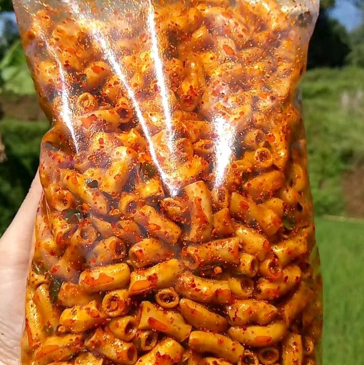 seblak Makaroni bantat pedas daun jeruk 500 gram Cemilan Food Chips 4