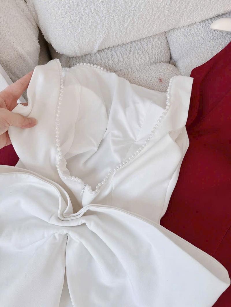 Product Introduction of ( Sam’s Clothing ) Đầm nữ hở lưng đính nơ to viền dây ngọc dáng ngắn xinh xắn Women 16