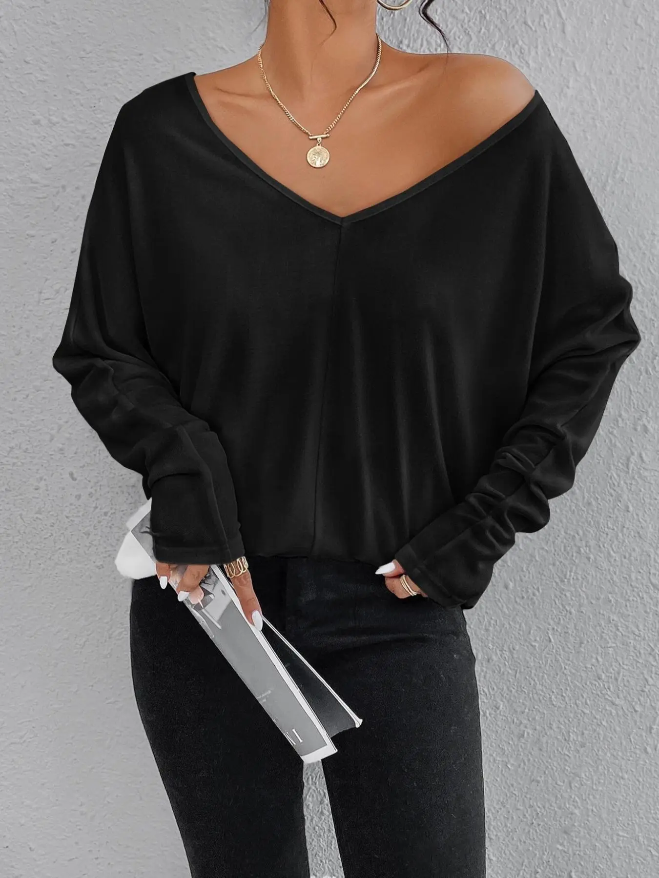 Women's Solid V Neck Batwing Sleeve Black Tee, Summer Clothes, Comfort Casual Long Sleeve T-Shirt for Spring & Fall, Women's Top for Summer Daily Wear
