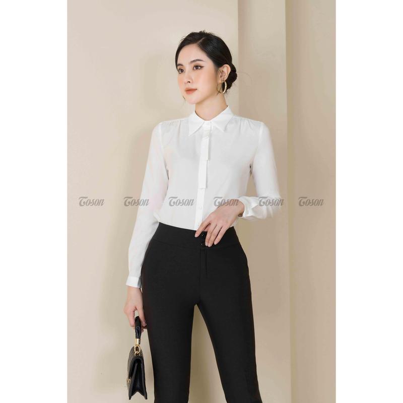 Áo sơ mi thô đũi trắng cổ đức dài tay, nẹp xếp nơ 12330W01 Toson 1