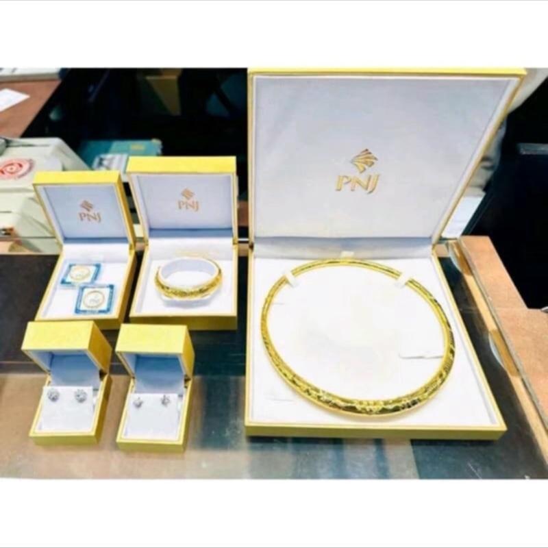 Hộp PNJ kiềng cưới Chính Hãng New ( không kèm trang sức) 2
