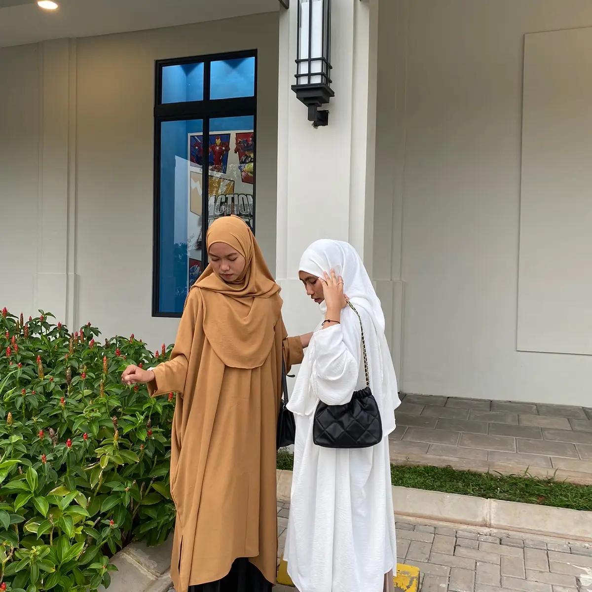 Proper kaftan tunic by SHA JOLIE