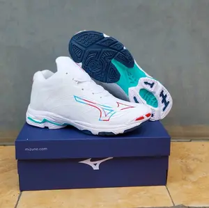 COD sepatu voli ball pria mizuno putih Nyaman