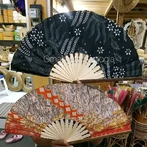 souvenir kipas batik besar 28cm , kipas tangan grosir , souvenir pernikahan