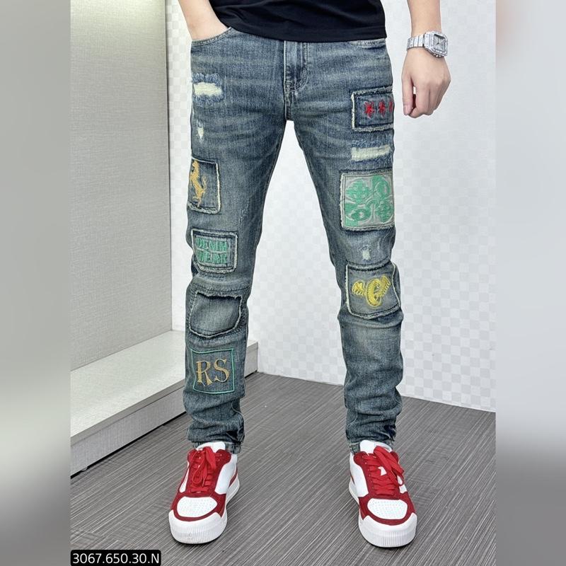 Quần Bò Nam Rách Logo Thêu Xịn Sò QJ-3067