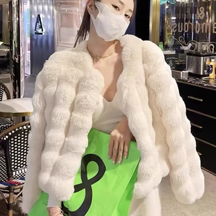 [Mã 8]Áo Choàng Lông Cừu Màu Trắng Thời Trang Nữ Mùa Đông Mã 8