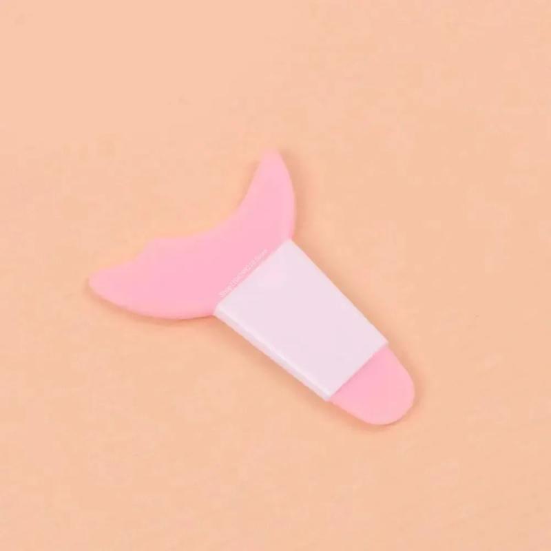 1/2PCS Stensil Eyeliner Silikon Multi-Fungsi Alat Bantu Riasan Mata Alat Bantu Menggambar Maskara dan Memakai Lipstik Alat Kecantikan yang Dapat Digunakan Ulang