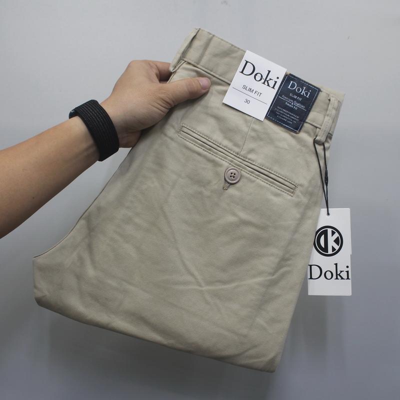 Quần Kaki Nam Doki Cao Cấp Màu Kem DKC-01 Quần Kaki Dáng Ôm Đứng Chất Vải Co Giãn Dày Dặn Không Nhăn Bai Xù