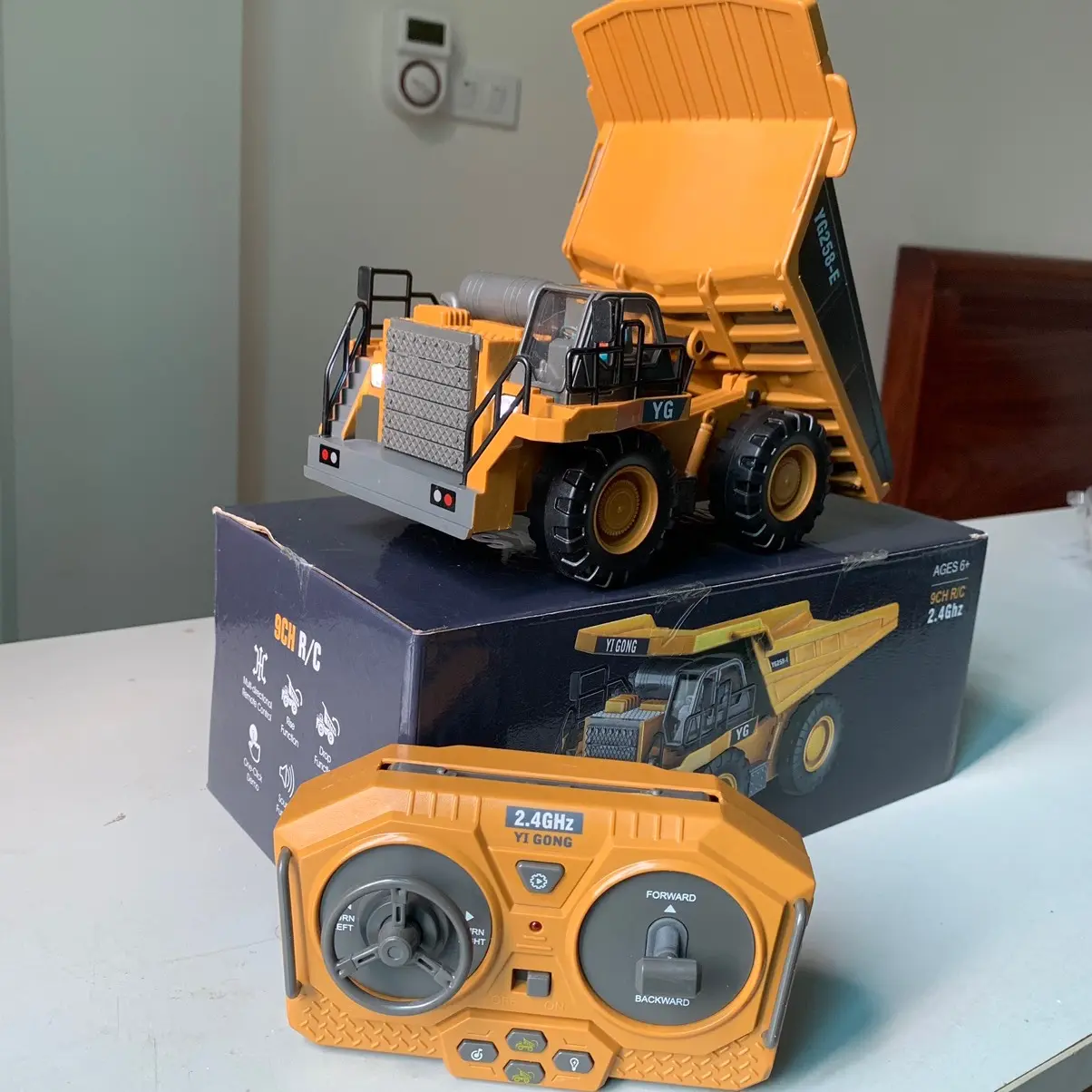 xe ben điều khiển từ xa 9 kênh , nhiều chức năng , phát âm thanh , thùng hợp kim , sử dụng pin sạc Toy Đồ chơi ô tô
