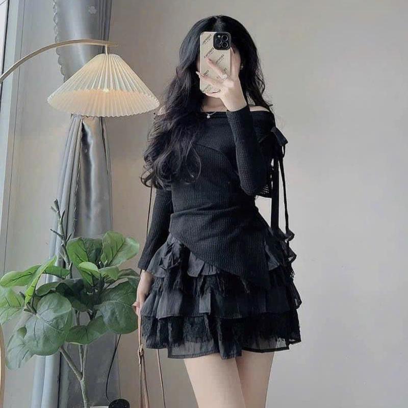 Set áo len tăm dài tay cổ bèo, trễ vai kèm dây cột nơ phối chân váy voan nhẹ nhàng, thanh lịch