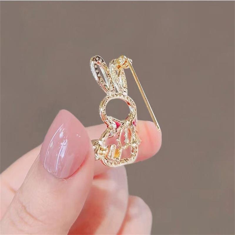 Product Introduction of Cute Cartoon Rabbit Bow Tie Brooch With Diamonds For Women, Pearl Brooch Pin, Tie Pin, Clothing, All-match 23