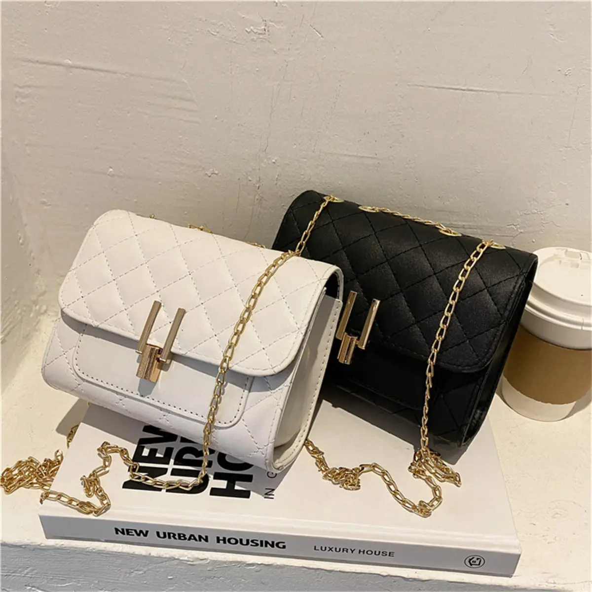 Women Shoulder Bags Korean Version PU Leather Texture Chain Rhomboid Handbag Messenger Bag Crossbody Phone Bags