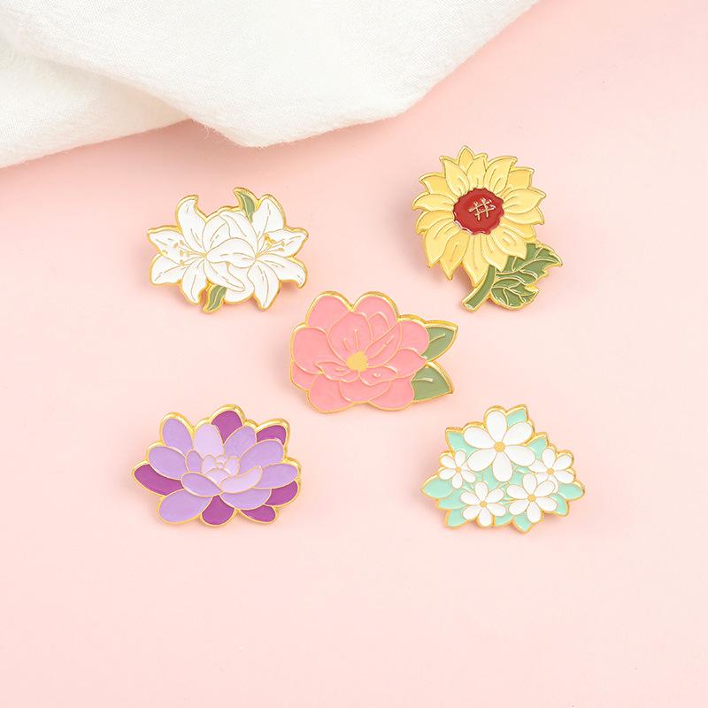 Product Introduction of New Foreign Trade Floral Brooch Elegant Lily Flower Sunflower Oil Painted Brooch Anti-Exposure Buckle Wholesale 7