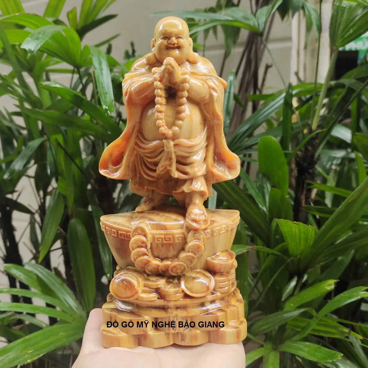 Tượng phật di lặc gỗ huyết long cao 20 cm mẫu mới năm 2022