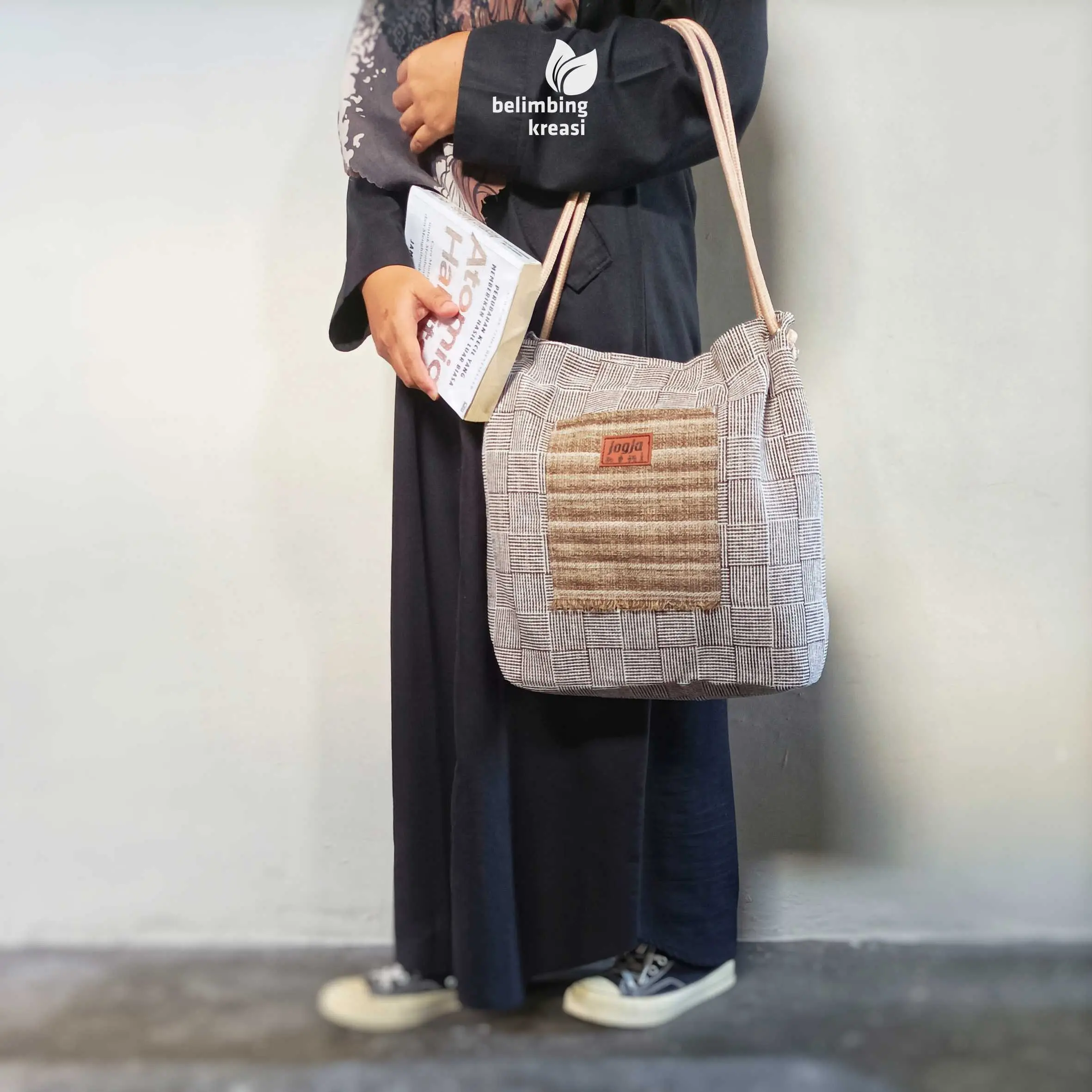 Totebag wanita korean style Tas khas Jogja Tas pantai jinjing ibu-ibu Hand bag cewek Tote hobo untuk kuliah kerja kantor sekolah laptop kondangan arisan bepergian travelling kado oleh-oleh yogyakarta bahan kain tebal resleting furing simpel TSG TW 01