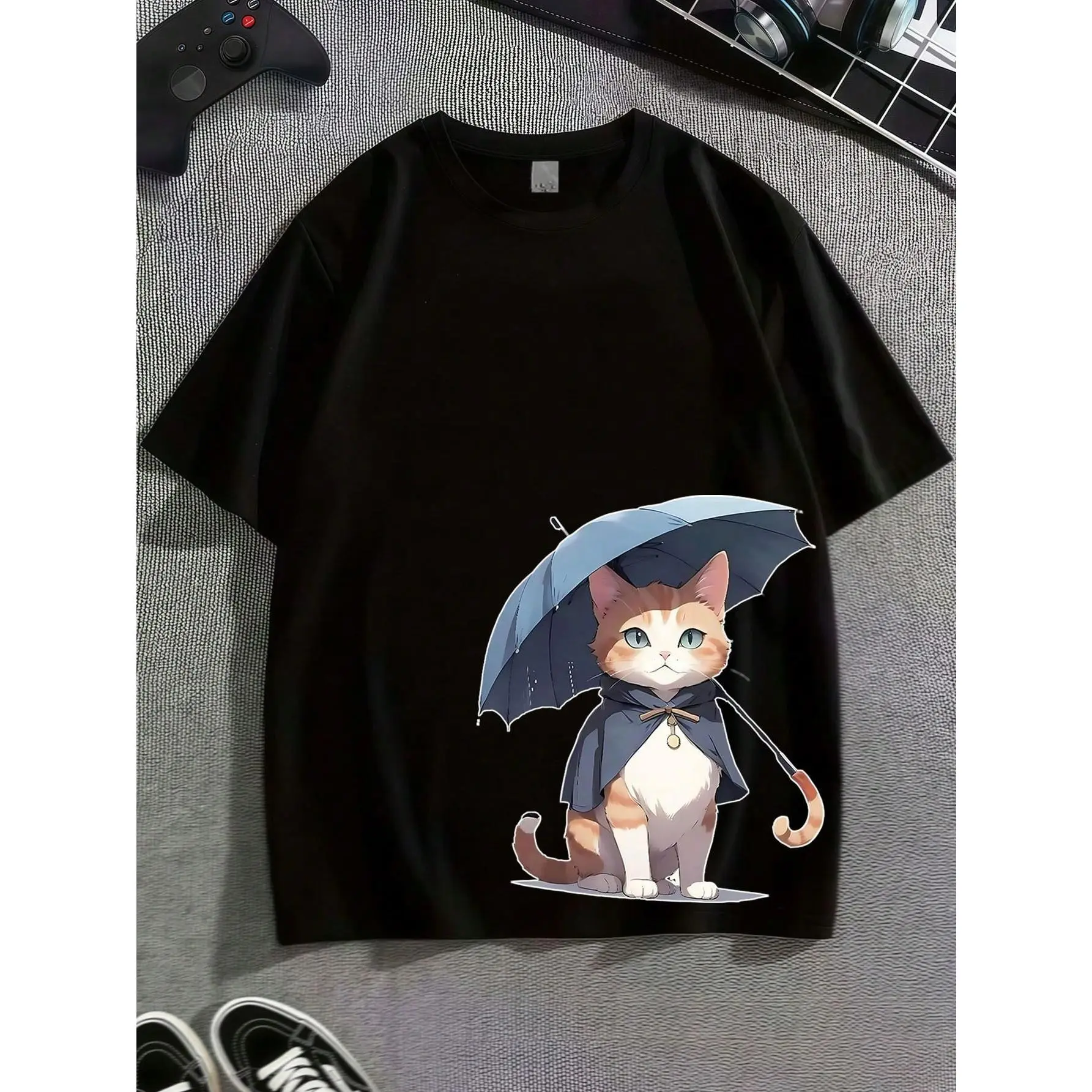 高品質の新製品黒ハーフスリーブTシャツ かわいい猫傘マントイラスト柄 