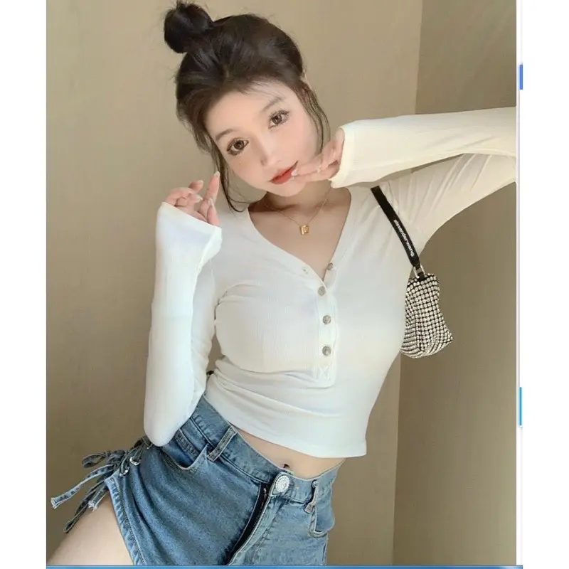 Áo thun cổ tim tay dài cúc đóng 2