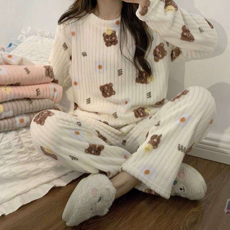 GIÁ TRI ÂN COMBO Bộ Đồ Ngủ Lông Họa Tiết Gấu Hoa Cho Nữ Bộ Lông Nỉ Quần Áo Nữ giữ Nhiệt Mặc Nhà Siêu Ấm Kute EVANA Women Top Nho EVA320