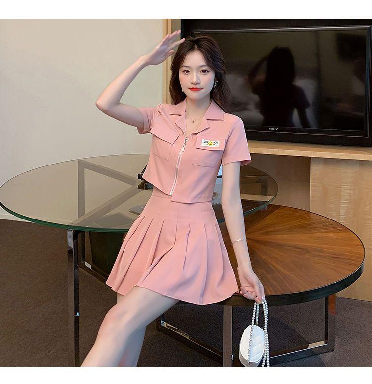 Product Introduction of Bộ Đồ Ngắn Tay Thanh Lịch Chống Lão Hóa Mới Mùa Hè 2024 Áo Khoác Ngắn + Chân Váy Xếp Ly Bộ Đồ Hai Mảnh Hợp Thời Trang Cho Nữ Top 17