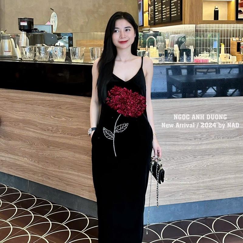 Váy nhung hai dây thêu hoa ngực sang lắm luôn Nữ 1