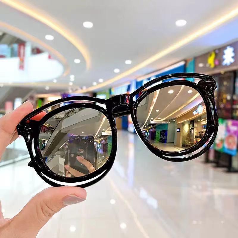 Product Introduction of Kính râm cho bé - Kính mắt kính tráng gương tách gọng nhiều màu M14 12