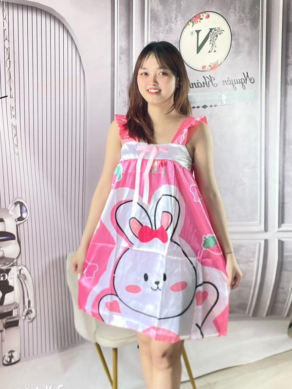 Đầm ngủ hai dây hoạt hình ngẫu nhiên đáng yêu chất vải phi lụa, freesize 45-56kg Lụa Mùa hè