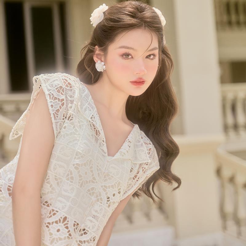 Nina Top & Nina Shorts & Mera Top - Set Đồ Ren Nữ Sang Trọng Tiểu Thư Gồm Áo Hai Dây, Áo Kiểu Ngắn Tay, Quần Đùi Dáng Suông Đi Chơi, Đi Tiệc, Đi Biển