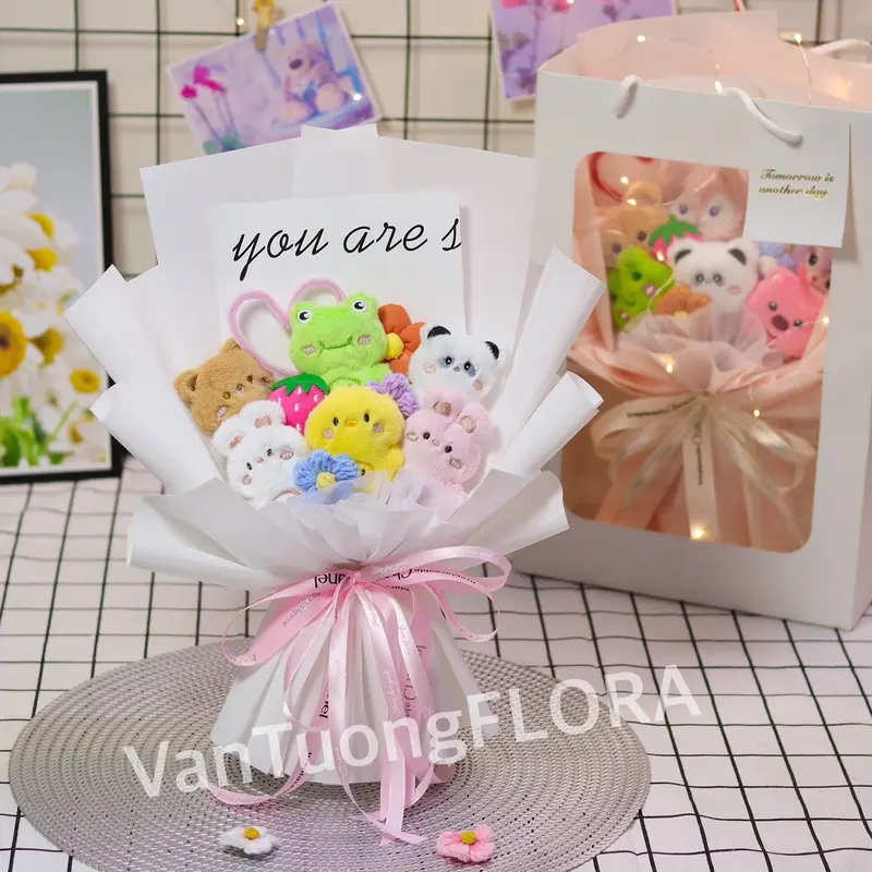QUÀ TẶNG - Bó Hoa Gấu Bông kèm túi  Decor Phòng 5