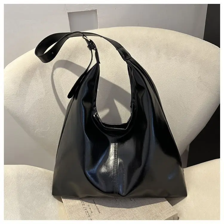 Vintage Autumn Winter Fashion Versatile Underarm Large Bag for Women 2025 New Office Commute Tote Bag Casual Shoulder Bag