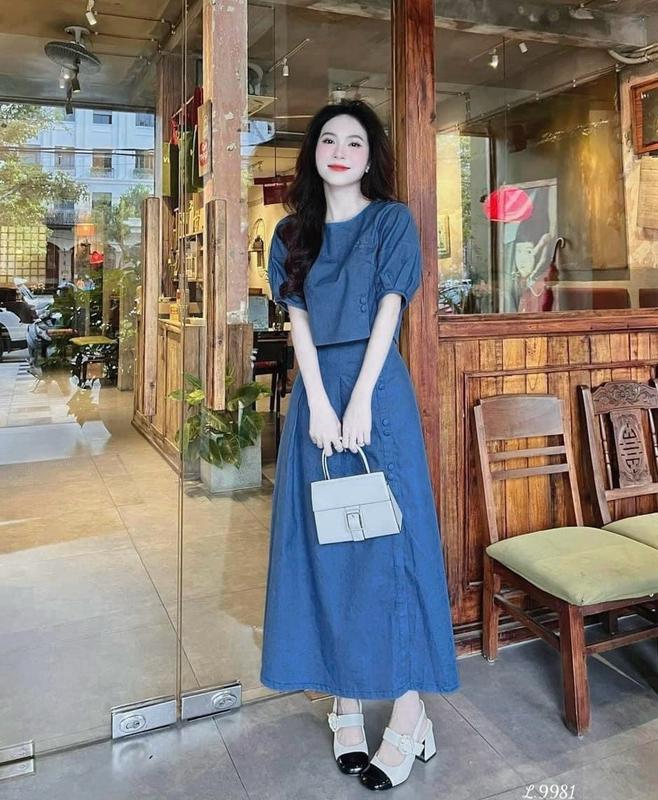 Set Jean áo cộc tay cúc bọc mix chân váy dài hack dáng, kiểu cách Hàn Quốc