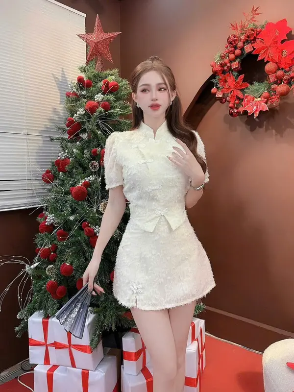 SIÊU HOT SÉT ÁO TÀU TƠ LÔNG NÚT KIỂU PHỐI CHÂN VÁY( CÓ LÓT QUẦN) 1