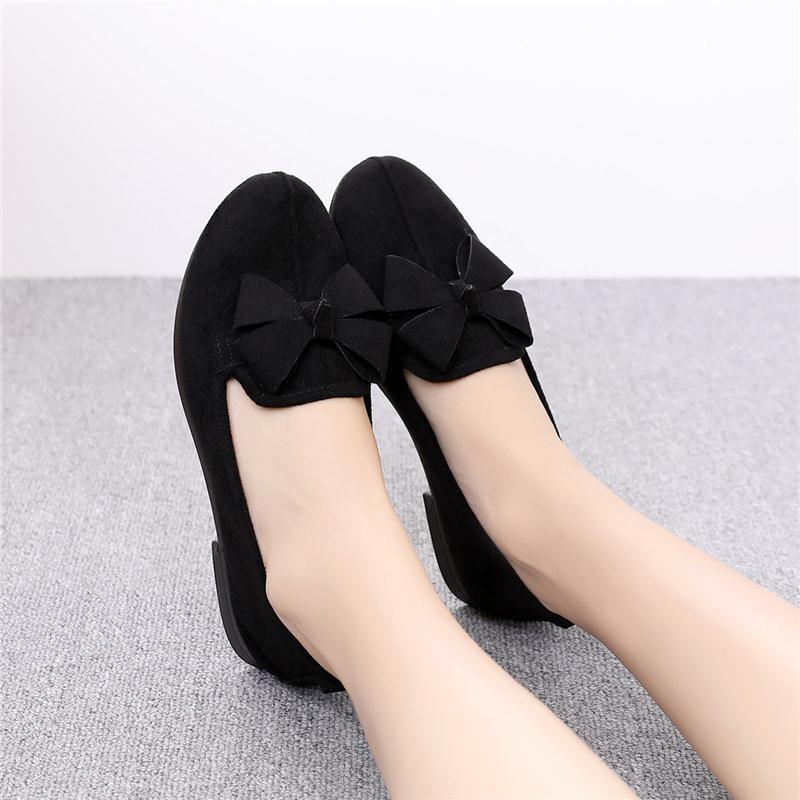 Spring Old Beijing Cloth Shoes Women's Shoes Black Work Shoes Bow Flat Gommino Women's Shoes Breathable Mom Shoes 7