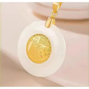 Kalung  Liontin Giok Putih dengan Ornamen  Mewah