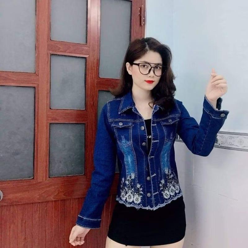 Áo Khoác Jean giản lai tua thêu hoa đính cườm siêu nét 0