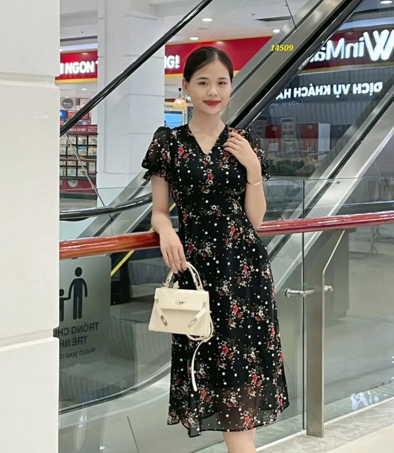 Đầm voan xòe A tay phồng cổ V kết nút (voan, lót thun)-14509