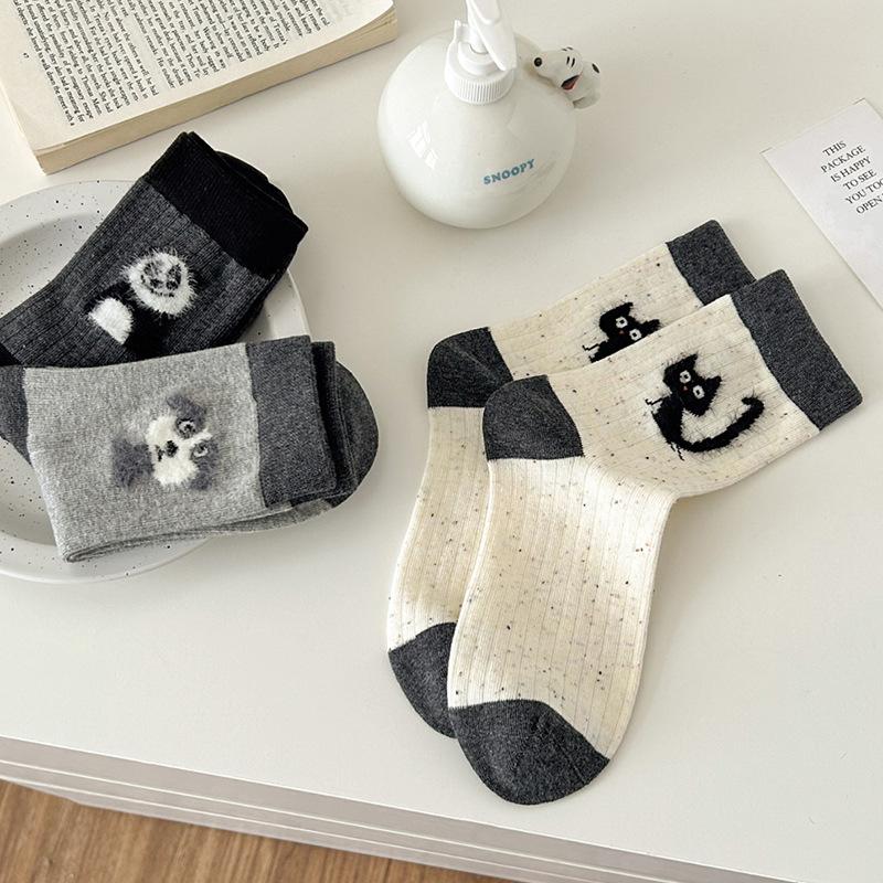 Product Introduction of Cute Animal Socks Cartoon Puppy Cat Trendy Autumn/Winter Cotton Yarns Flocking Plush Stockings Fashion Warm Casual Women's Socks 16