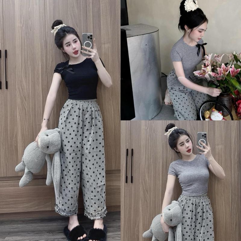 Set quần chấm bi xám kèm áo thun cổ tròn basic thắt nơ đen Kem Nữ Top
