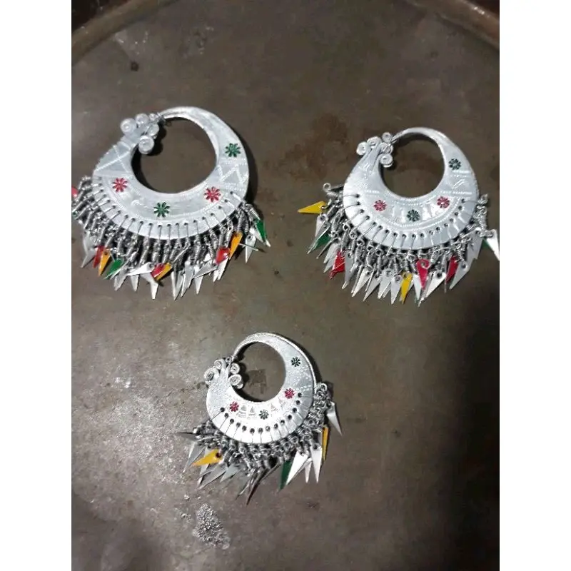 Hoa tai tua nhôm gồm 3 cỡ to, nhỡ, nhỏ