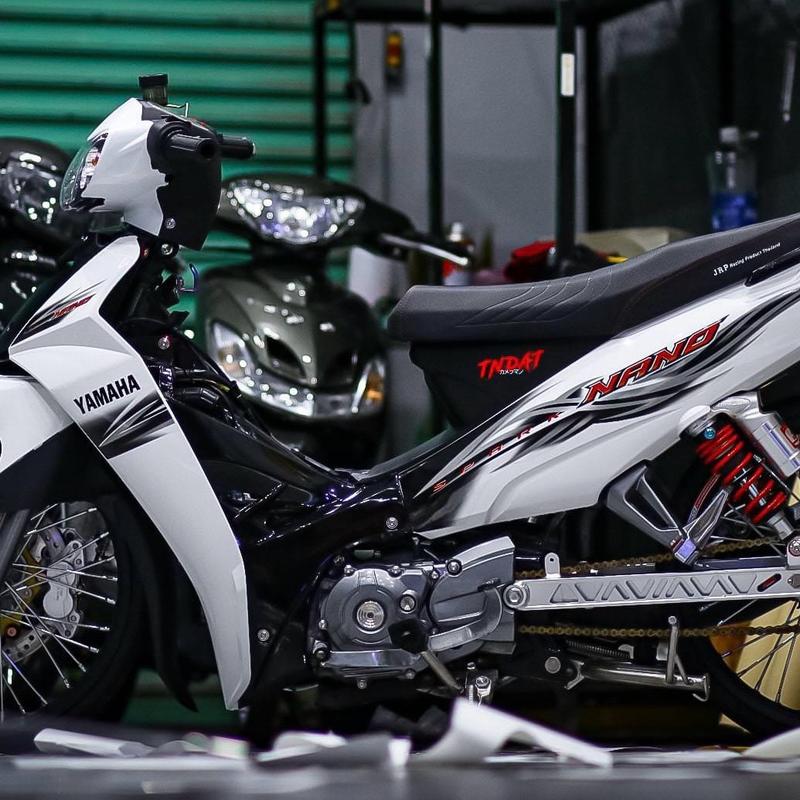 Nhãn dán xe sirius tem nano cho 3 màu xe đen, xe đỏ đen và xe trắng đen decal 3 lớp chống nước