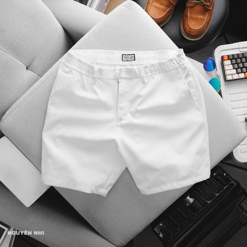 Product Introduction of Quần sọt nam vải kaki dệt  cá sấu lục giác, lưng thun dây rút ẩn, co giãn nhẹ, thấm hút tốt, form trên gối tôn dáng năng động 1