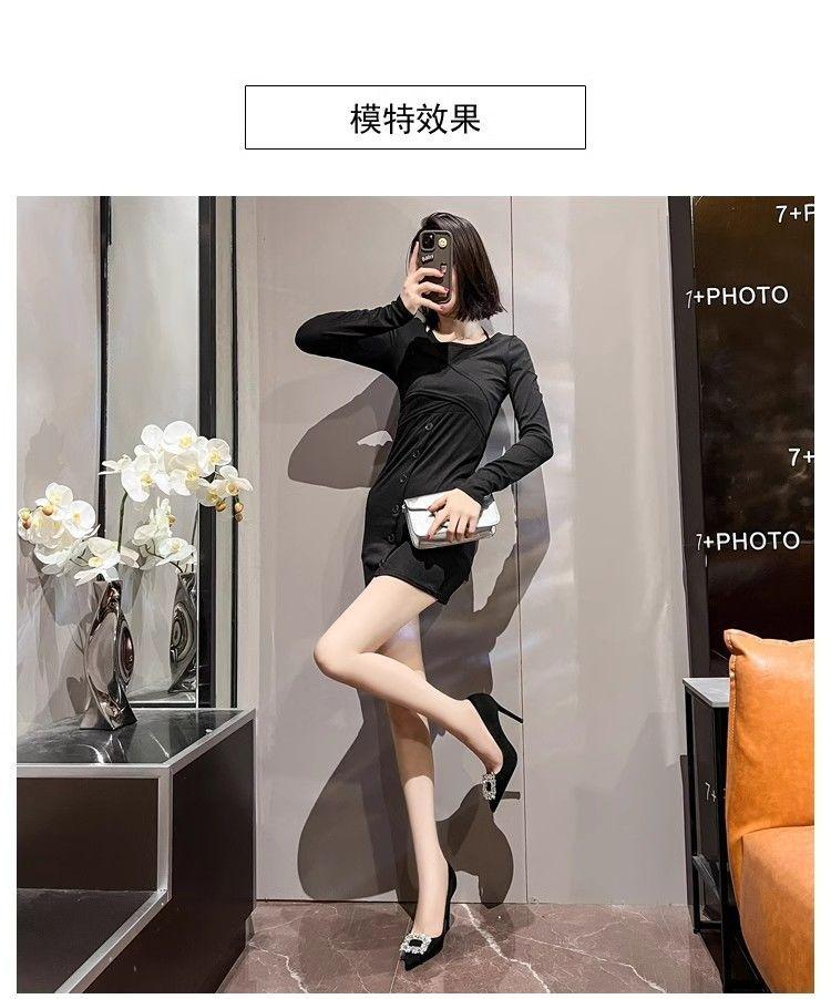 Product Introduction of Giày Cao gót Mũi Nhọn Da Lộn Màu Đen, Cắt Nông Gót Nhọn, Giày Cao Gót, Phong Cách Phương Tây, Dễ Phối Đồ, Khóa Vuông, Giày Cao Gót đính đá, Hàng Mới Về Năm 2024 9