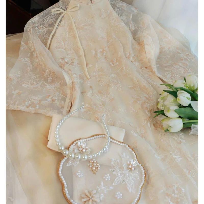 ￼Áo dài cách tân MẪN KỲ from suông 4 tà thêu hoa nổi đính nơ kèm quần lụa 8
