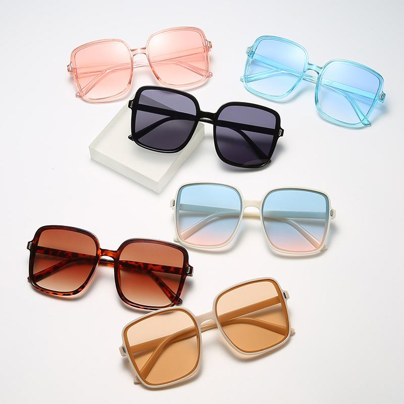 Product Introduction of Men Women Trendy All-match Gradient Color Goggles Glasses UV380 Square Sunglasses Classic Fashion Sun Glasses For Unisex Eyewear 17