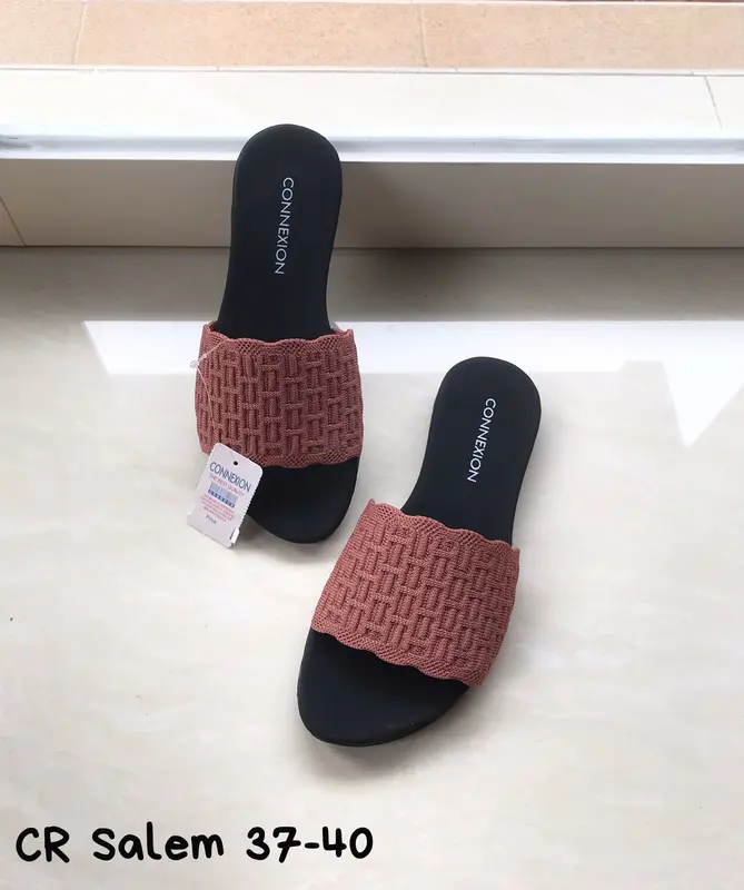 SANDAL CR WANITA/SANDAL TERBARU/SANDAL SLOP/SANDAL RAJUT/SANDAL CR SLOP RAJUT SANDAL SLOP WANITA Tanpa Hak Merah 1