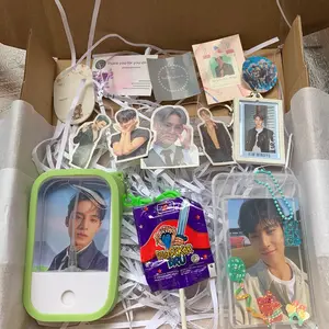 HAMPERS GIFT BOX HAND SANITIZER PHOTOCARD HOLDER SEVENTEEN CARAT SCOUPE WOOZI VERNON MINGYU JUNHUI DK THEEIGHT JOSHUA HOSHI SEUNGKWAN DINO JEONGHAN WONWOO Handsanitizer