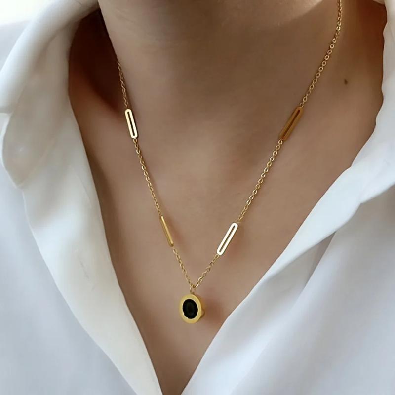 Product Introduction of 2-sided pendant necklace titanium steel 18K gold plated 18mm length 1