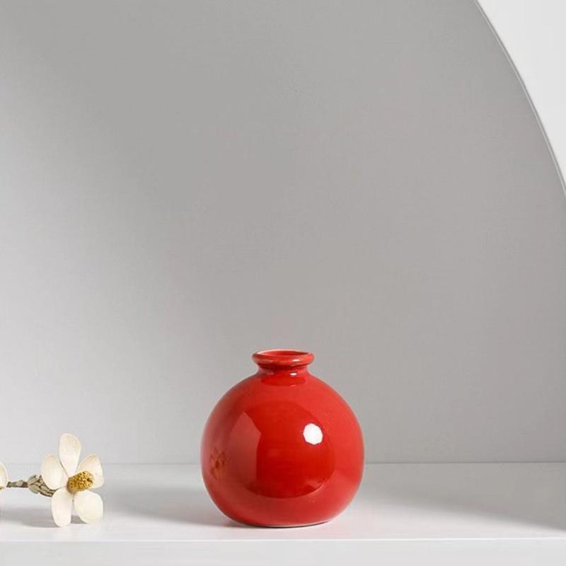 Product Introduction of Style Ceramic Flower Vase Creative Handicraft Hydroponic Flower Holder Simple Exquisite Aromatherapy Bottle Living Room 11