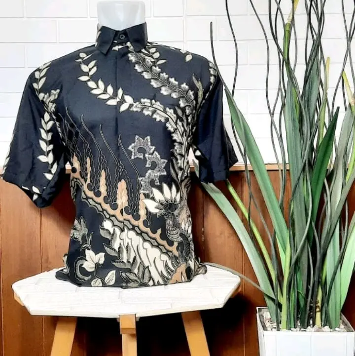 kemeja motif batik 0