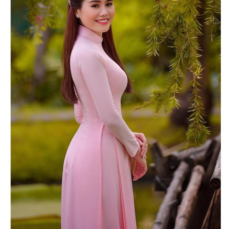 Áo Dài Truyền Thống 4 Tà Hồng Phấn lụa ChiFong cổ 3p tay dài Nữ Women